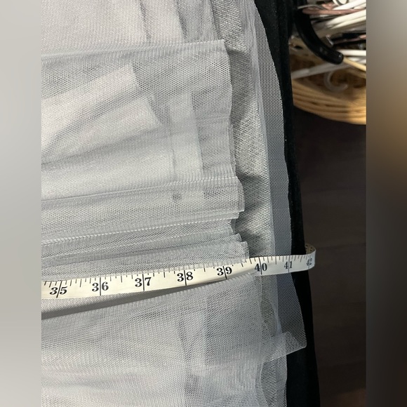 BCBG Maxazria A-line rule sequence dress worn 1x size 10 - Picture 5 of 6